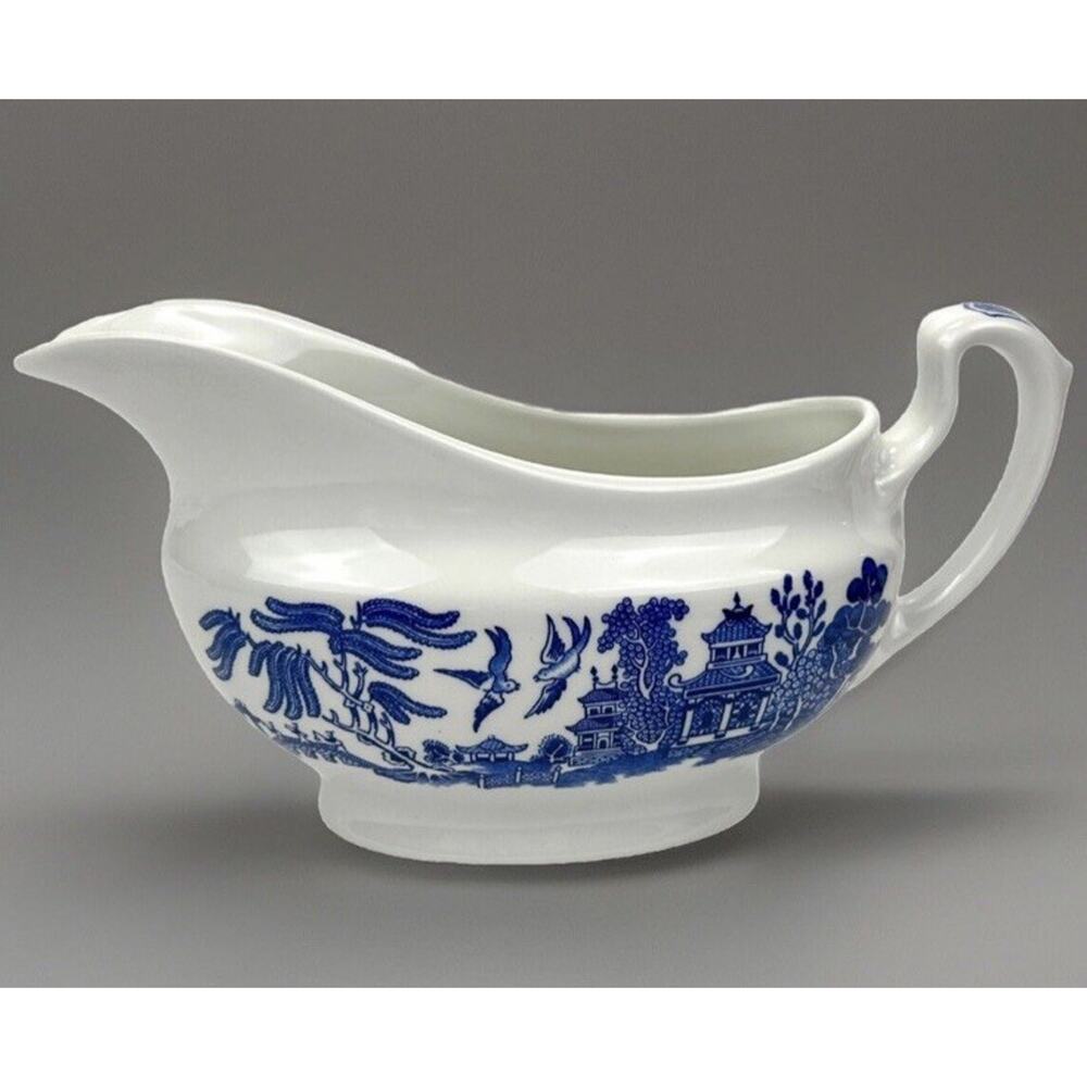 Churchill Blue Willow Gravy Sauce Boat Staffordshire England
